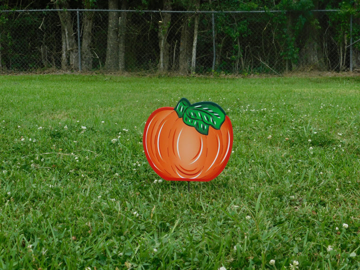 completed yard art pumpkin with right facing leavesFALL SMALL PUMPKIN LEAF ON RIGHT YARD ART DECOR DIGITAL TEMPLATE