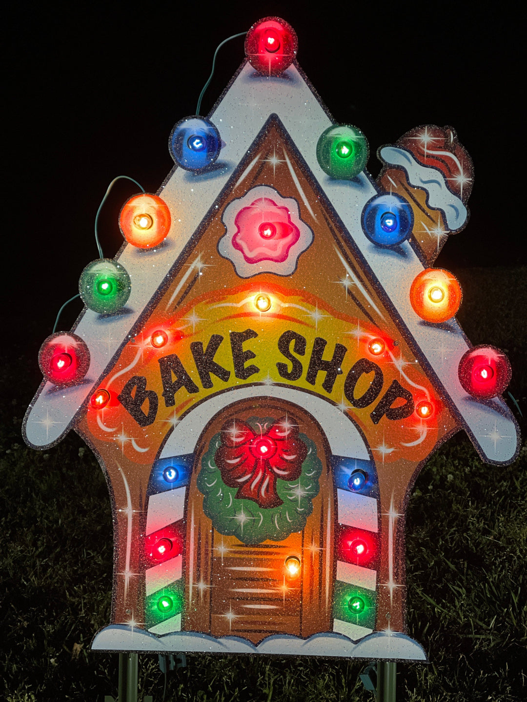 Gingerbread Bake Shop – Outdoor Christmas Yard Stakes with Gingerbread Kids