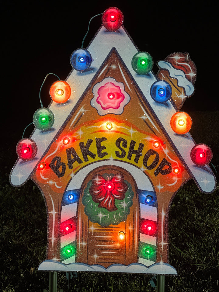 Gingerbread Bake Shop – Outdoor Christmas Yard Stakes with Gingerbread Kids