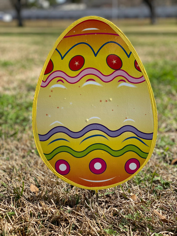 Easter Chick Hugs An Easter Egg Sign Outdoor Decoration