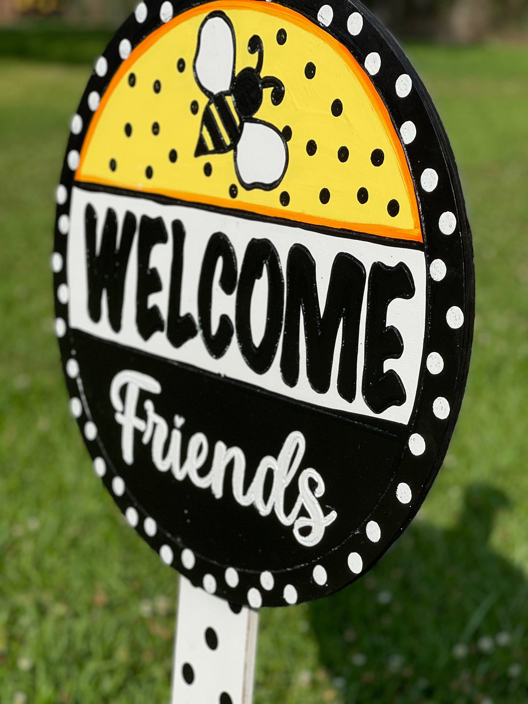 Bumble Bee Welcome Sign Yard Art Decoration