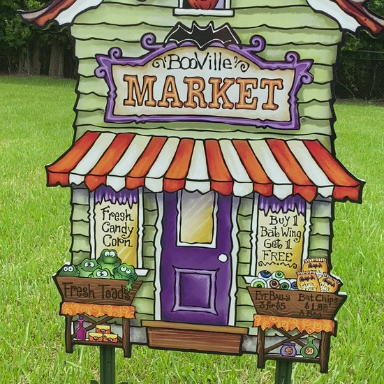BooVille Market Halloween Yard Art