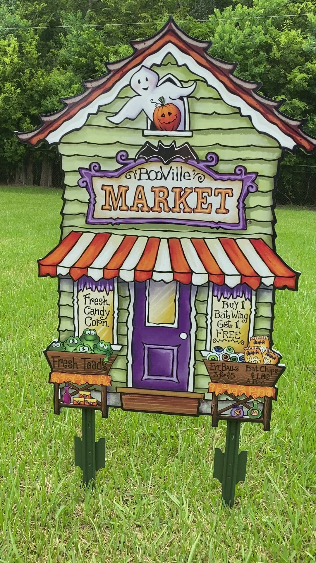 BooVille Market Halloween Yard Art