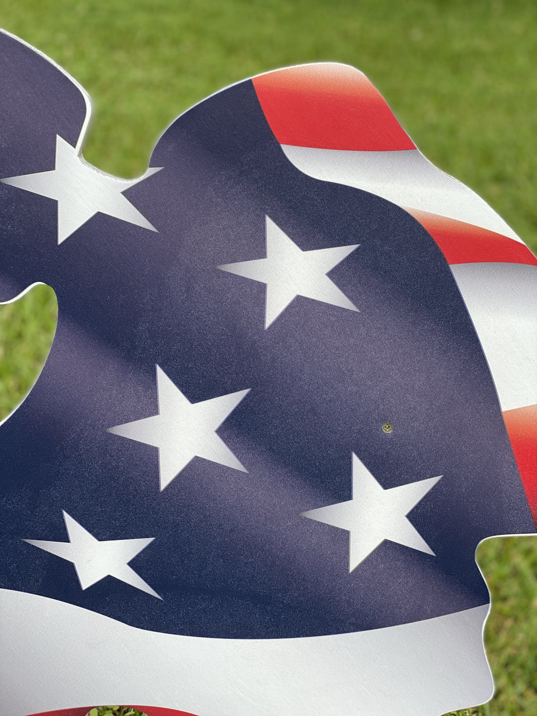 Patriotic Yard Art Kneeling Soldier with American Flag