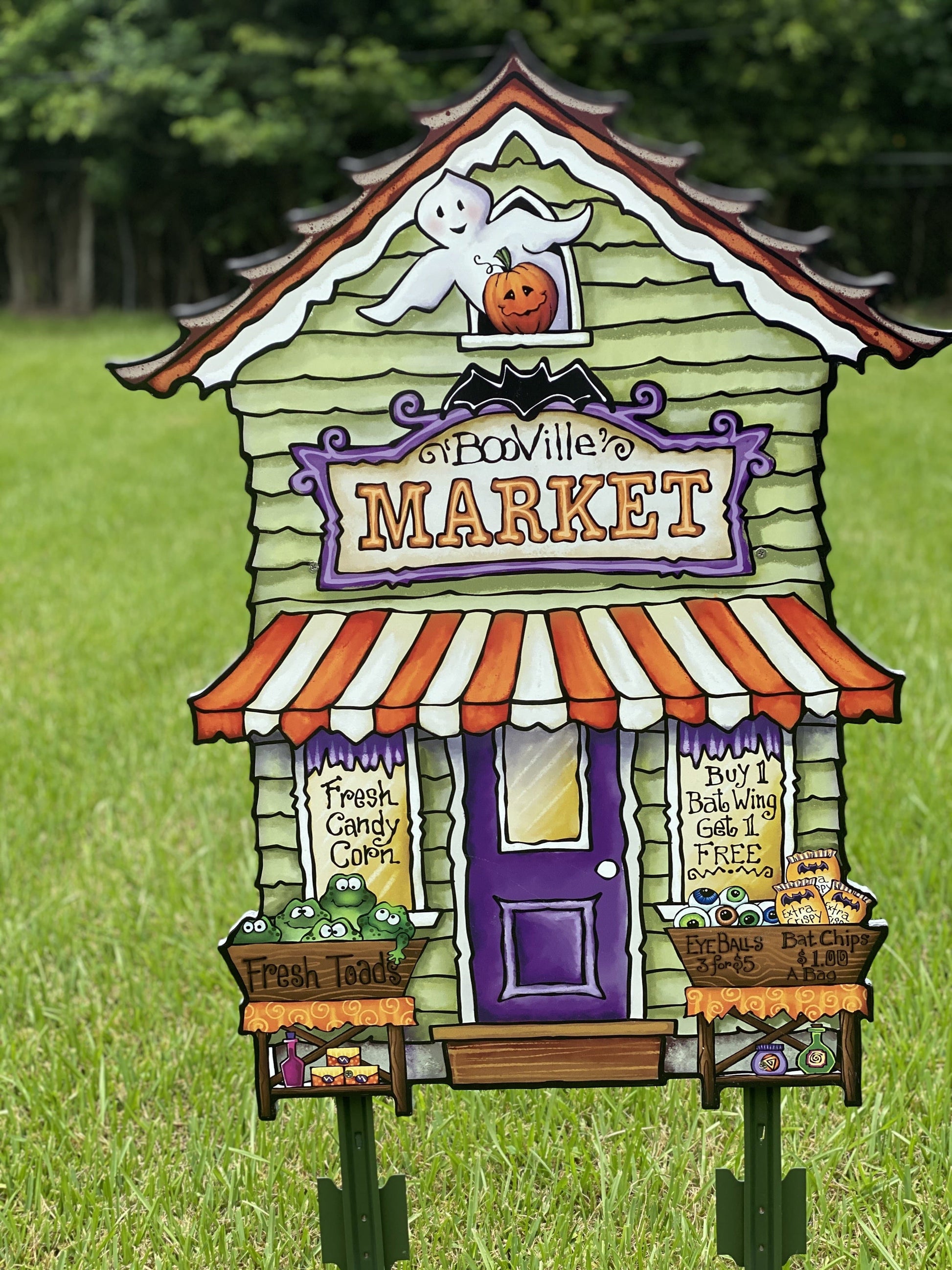 BooVille Market Halloween Yard Art