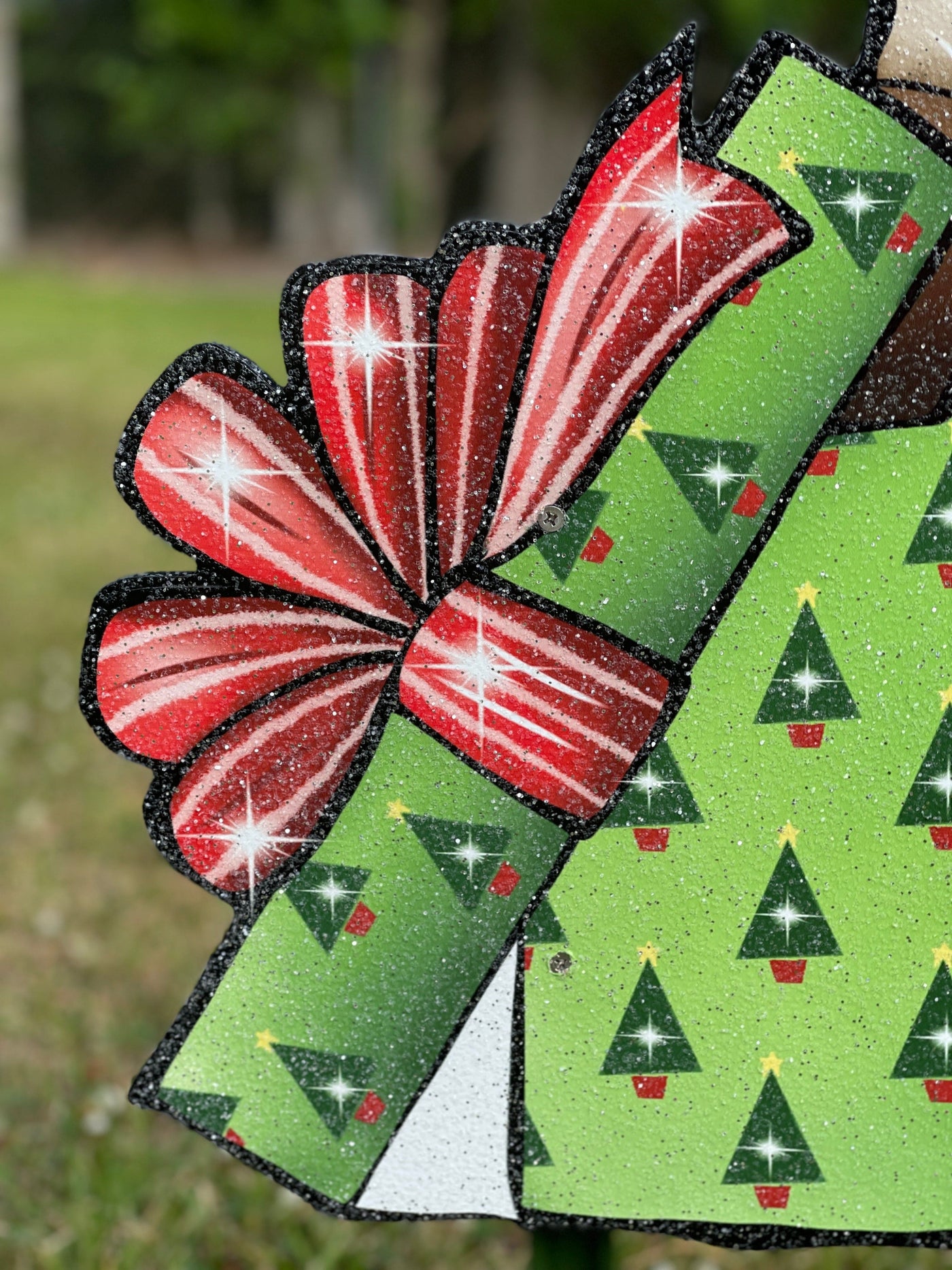 Christmas Smiling Kitty in Christmas box Yard Art