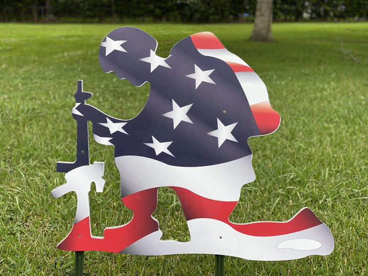 Patriotic Yard Art Kneeling Soldier with American Flag