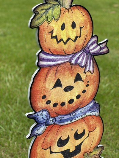 Pumpkin Yard Art for Halloween