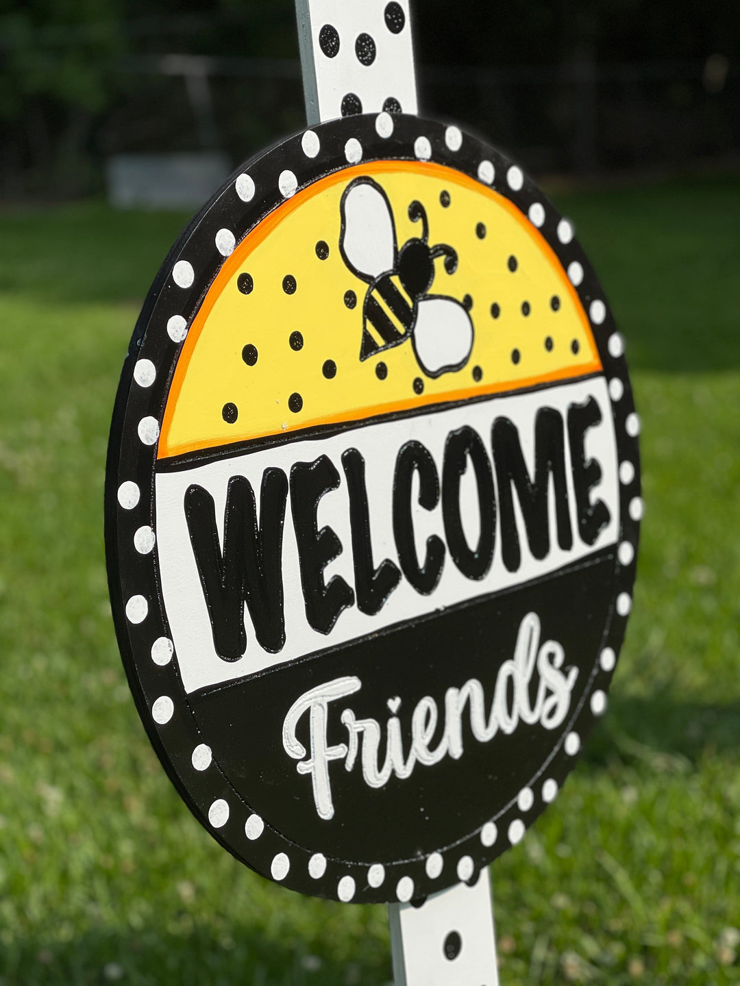 Bumble Bee Welcome Sign Yard Art Decoration