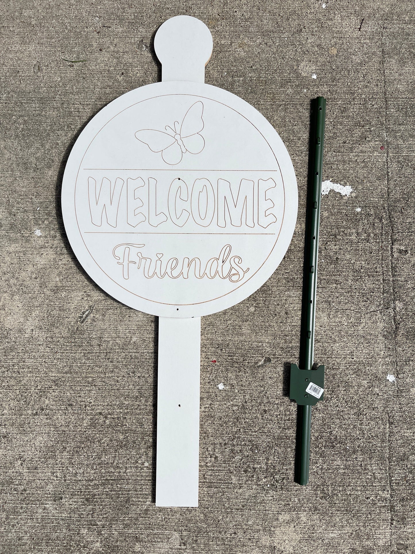 Butterfly Welcome Round Sign with a Pole