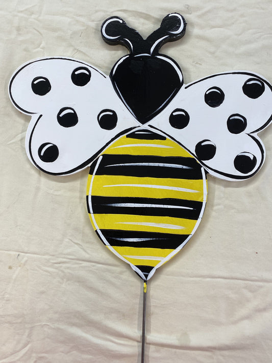 Bumble Bee DIY Yard Art