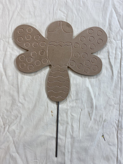 DIY dragonfly yard art