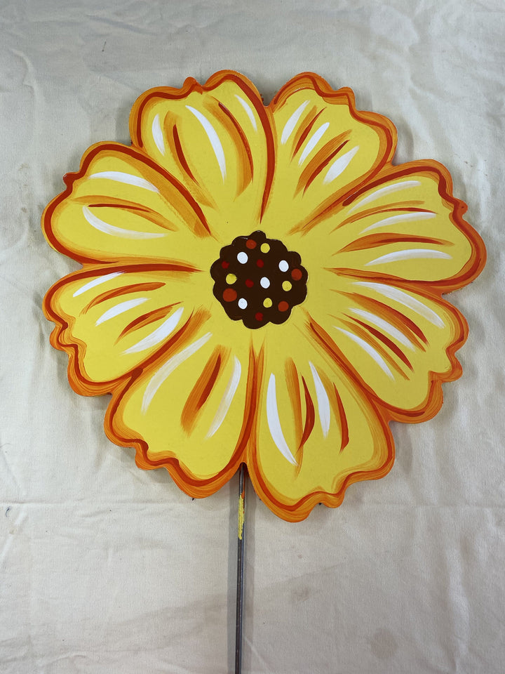 Floral Burst DIY Yard Art