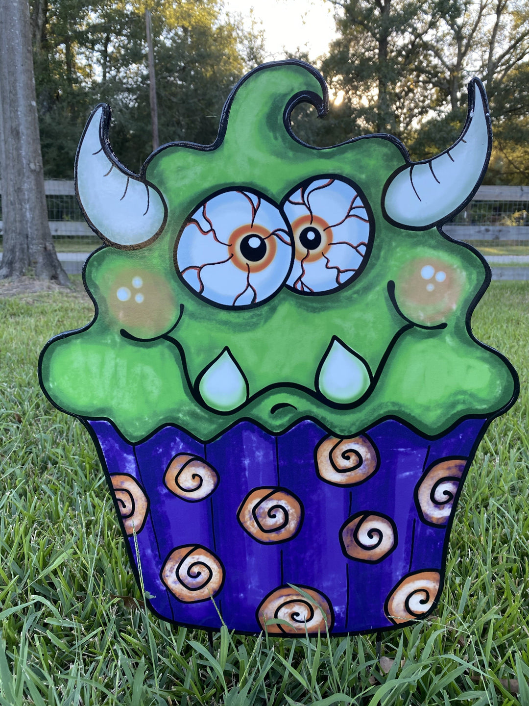 Cupcake with Horns Halloween Yard Art